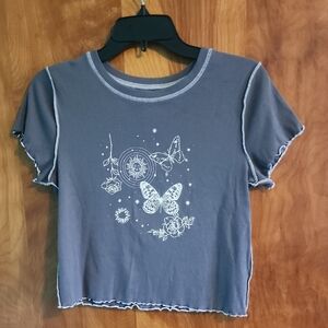 Arizona Jean Company Gray Short Sleeve Tee with Butterfly Design